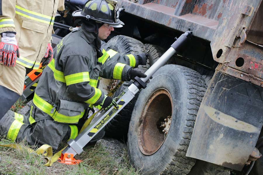 Raccordi di estremità senza perni per i puntelli di salvataggio Res-Q-Jack